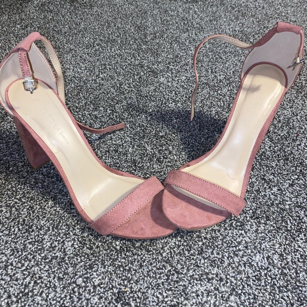 Pink platforms😌💕
